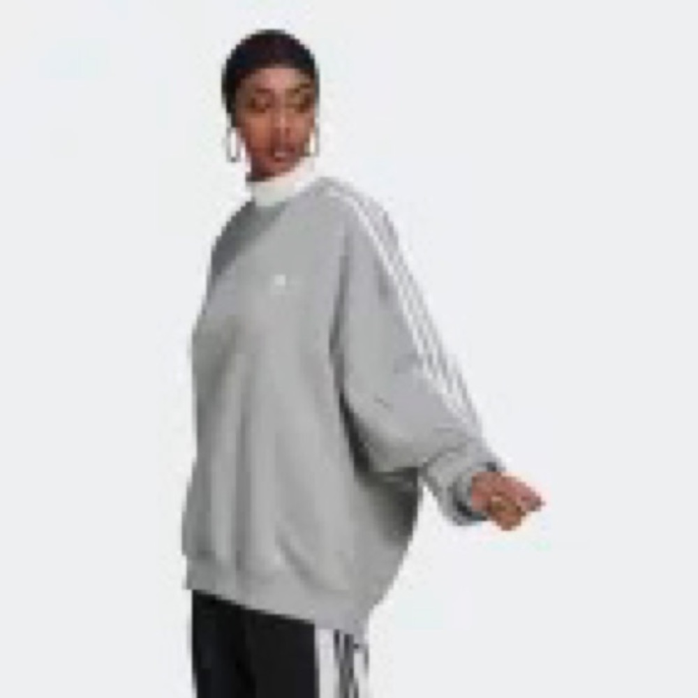 Oversized gray adidas sweatshirt